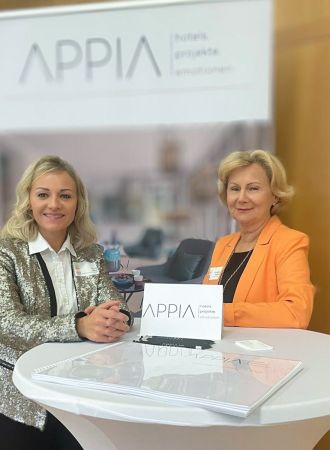 Appia Ansprechpartnerinnen Sylvia Miller und Eva Eglseer auf dem Hotel Optimal Event