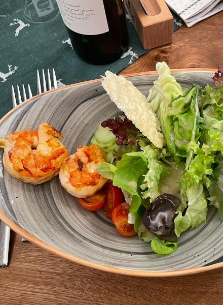 Salat mit Garnelen zur Weihnachtsfeier von Appia