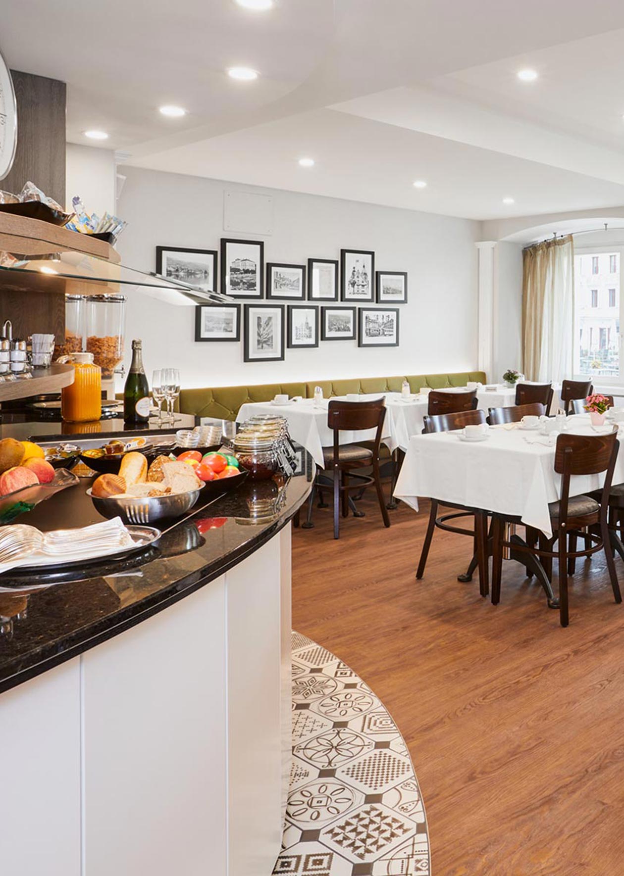 Fr&uuml;hst&uuml;cksbuffet Hotel Loewen am See