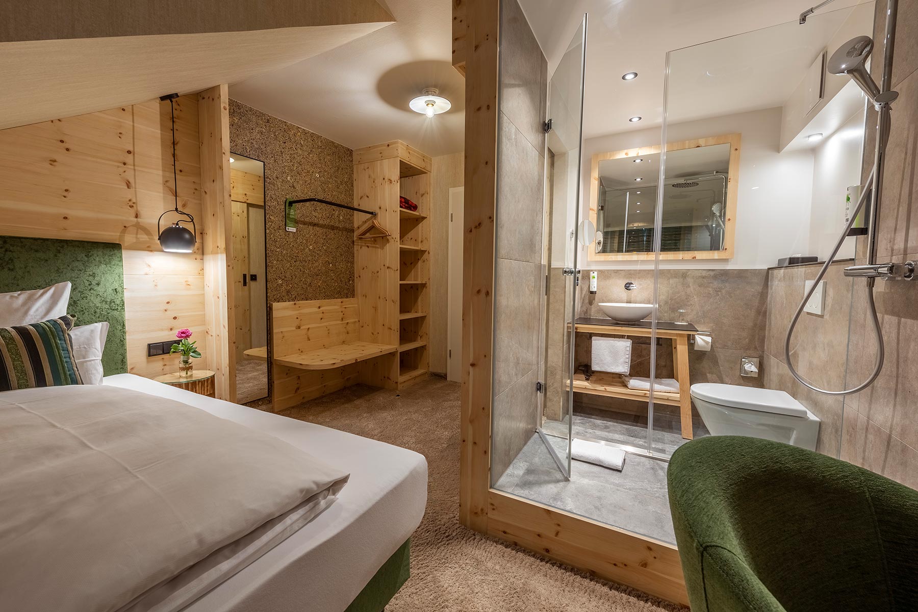 offene Gestaltung des Hotelzimmers im Hotel Schaefflerwirt