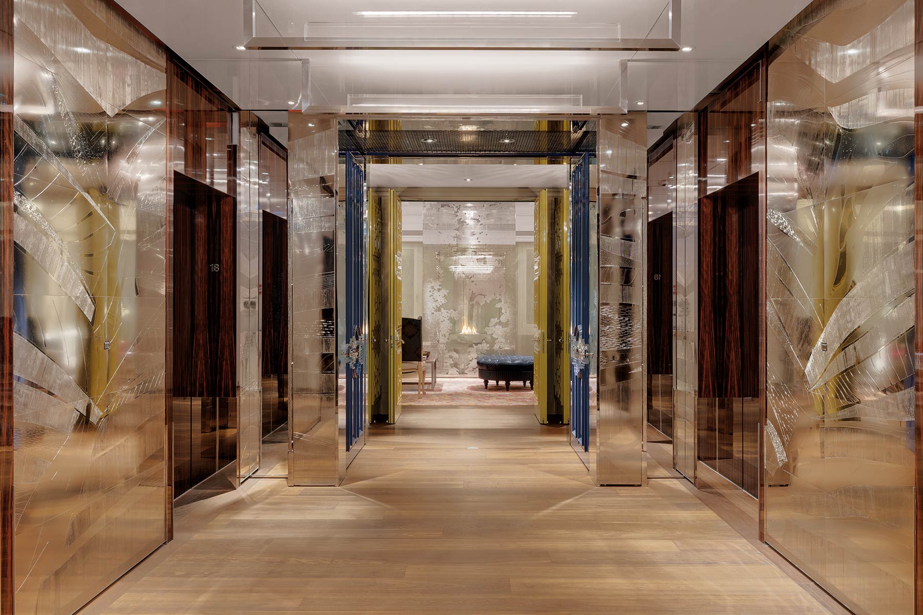 Moderner Flur im 5-Sterne-Hotel InterContinental in Genf