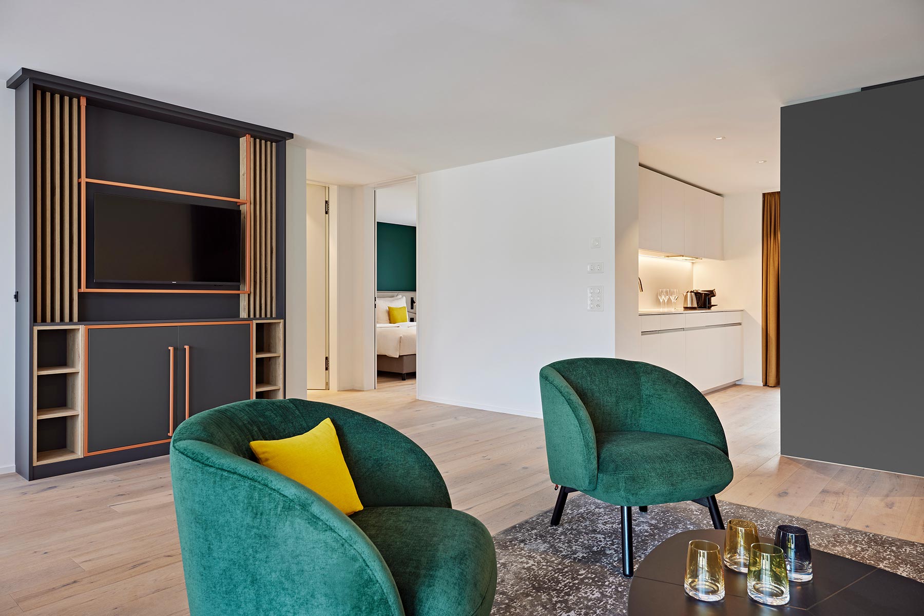 Apartment-Einrichtung im Essential by Dorint Interlaken