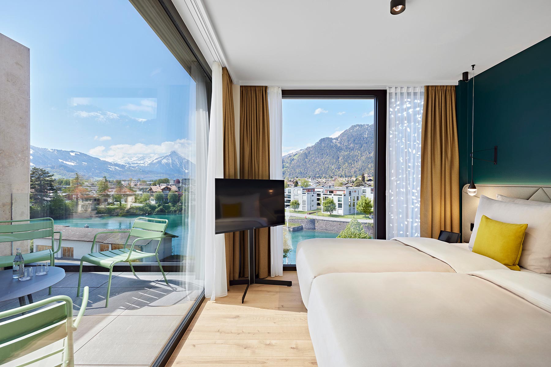 Junior Suite mit Blick auf die Alpen