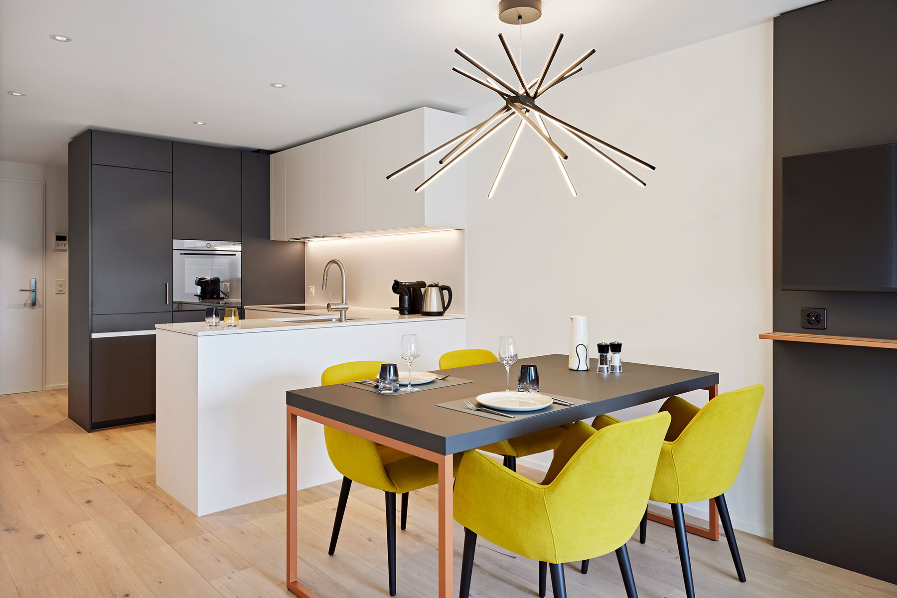 Küche im Long Stay Apartment des Dorint Hotel Interlaken