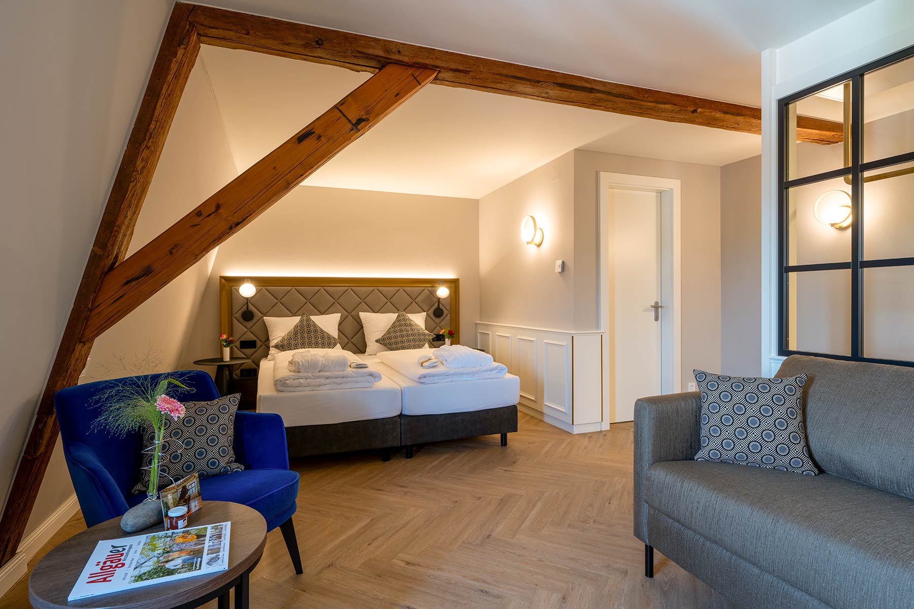 Hotelzimmer im Dachgeschoss des Hotel Schloss Lautrach