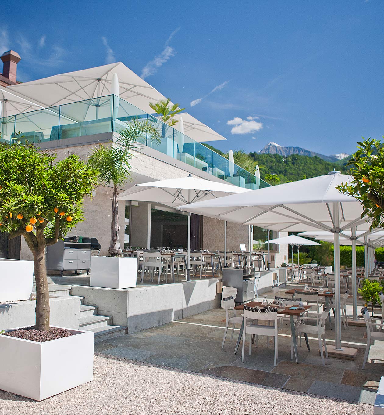 Au&szlig;enansicht im Hotel Giardino Lago in Minusio