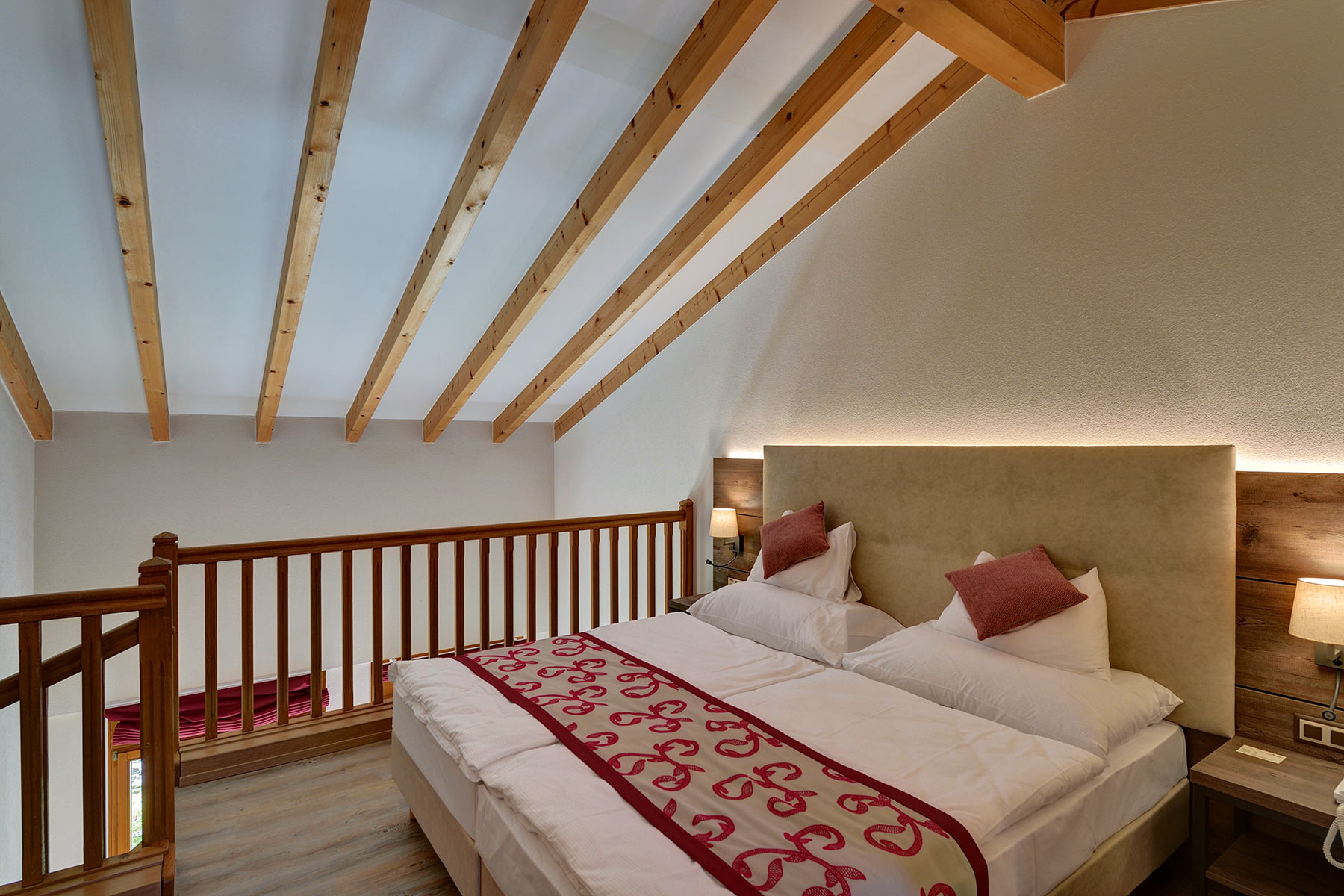 Zimmeransicht im Obergeschoss im Hotel des Vignes in Sion