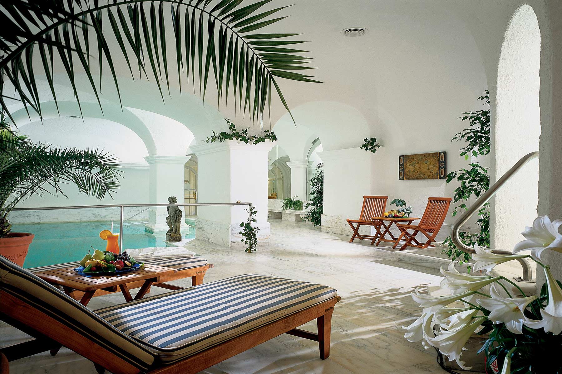 Swimmingpool im Hotel Schloss Fuschl in Salzburg