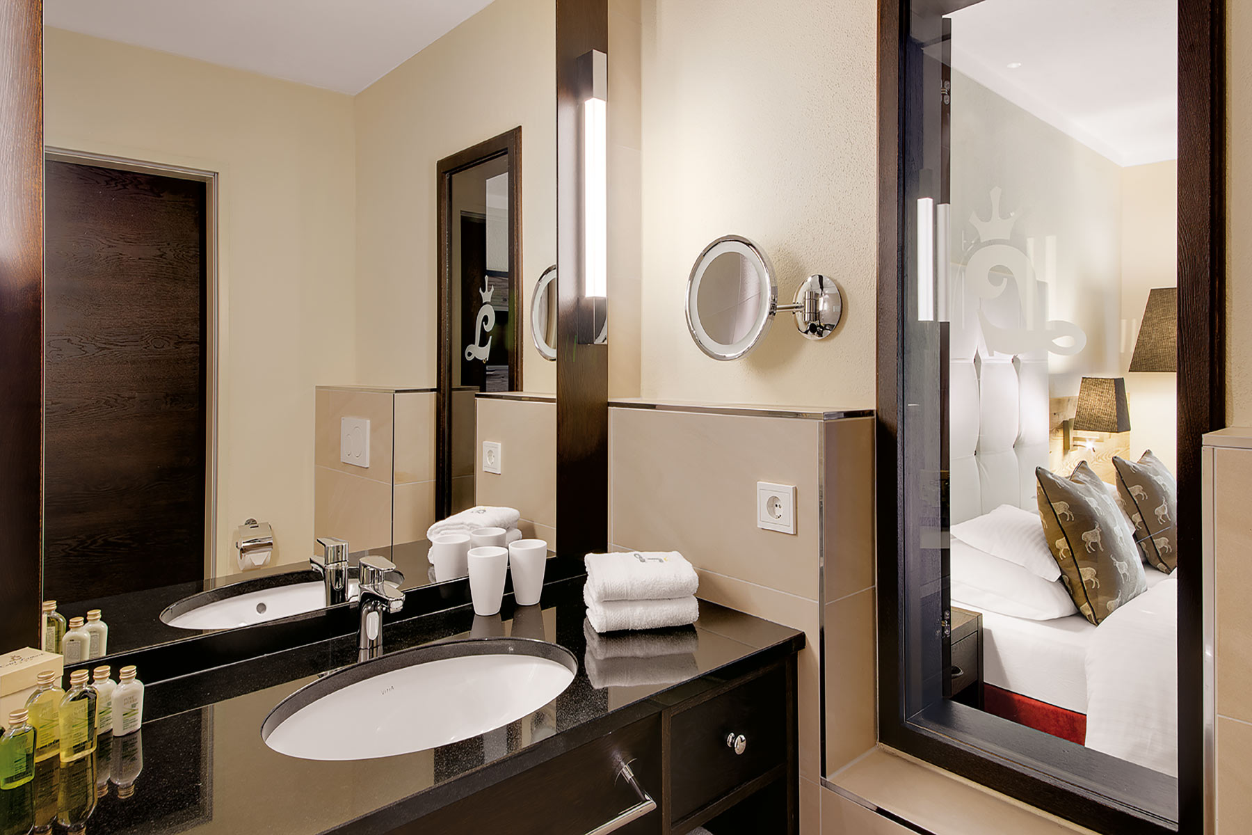 Badansicht im Sporthotel Lamark in Hochfügen