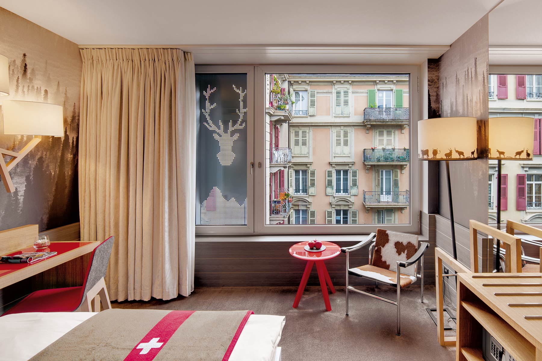 Agora Swiss Night by Fassbind Lausanne Zimmer