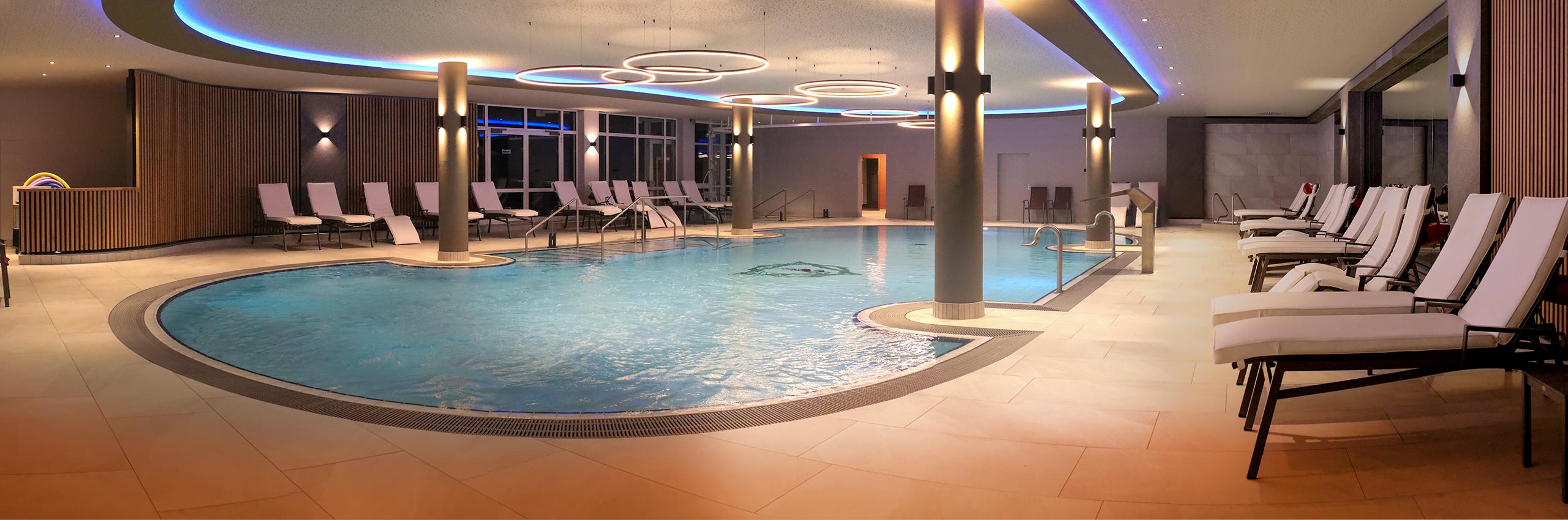Pool im Medical Wellness Hotel