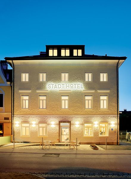 Außenansicht des Stadthotels in Oberndorf