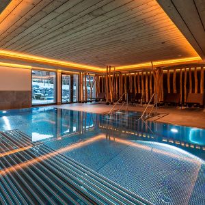 Hotelausbau mit Schwimmbad