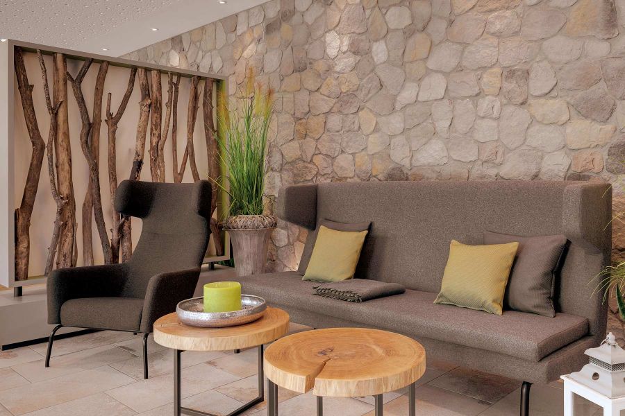 Aufenthaltsbereich mit gemütlicher Sitzecke