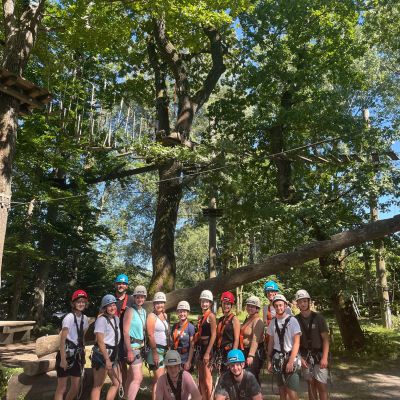 Appia-Azubis im Hochseilgarten in &Uuml;bersee am Chiemsee