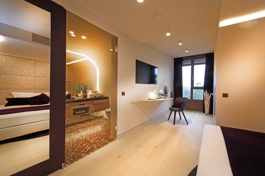 hotel furnishings for the business rooms