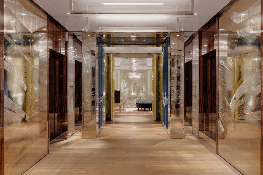 Moderner Flur im 5-Sterne-Hotel InterContinental in Genf