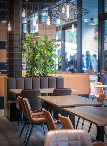 Restauranteinrichtung im Revier Hotel Montafon