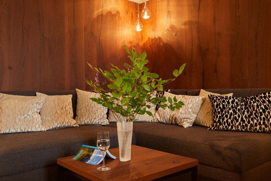 gemütliche Couchecke des Alpenhof Murnau