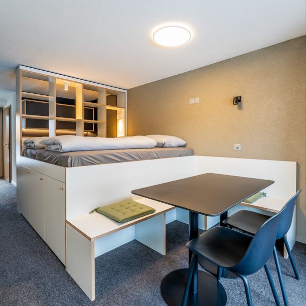 Homebase Mitarbeiterhaus Schlafbereich