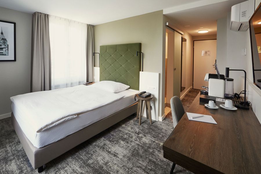 Single room Hotel Loewen am See