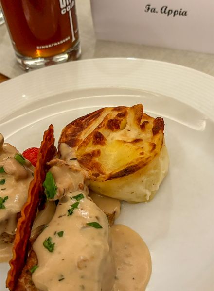 Hauptgang vom Menü zur Eröffnungsfeier Gasthof Hummel Stammham mit Tischreservierung Appia