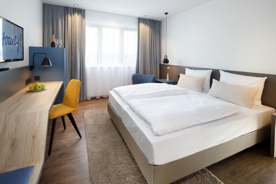 Hotelausstattung des Doppelzimmers im Homey Hotel Pentling