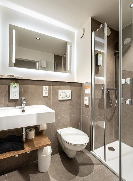 renoviertes Badezimmer in der Sparkassenakademie Landshut