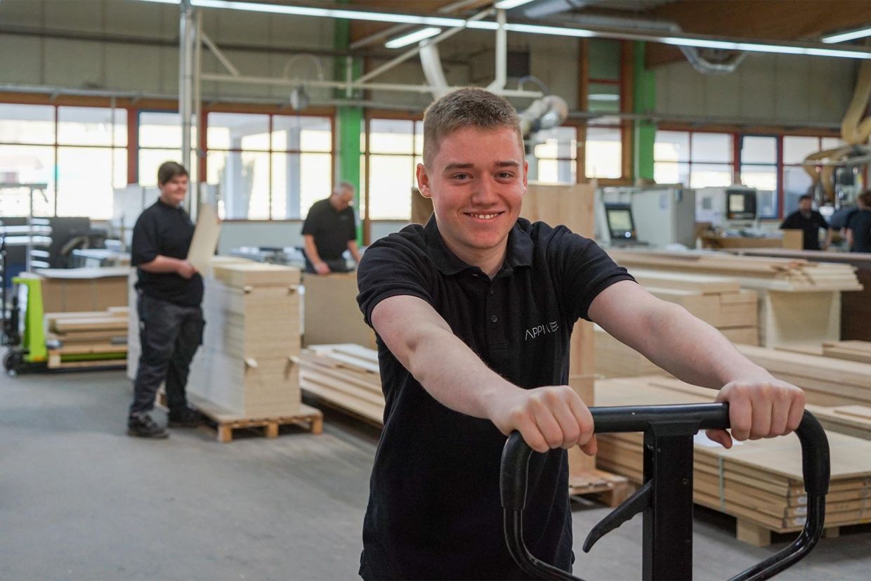 Schreinerazubi bei Appia