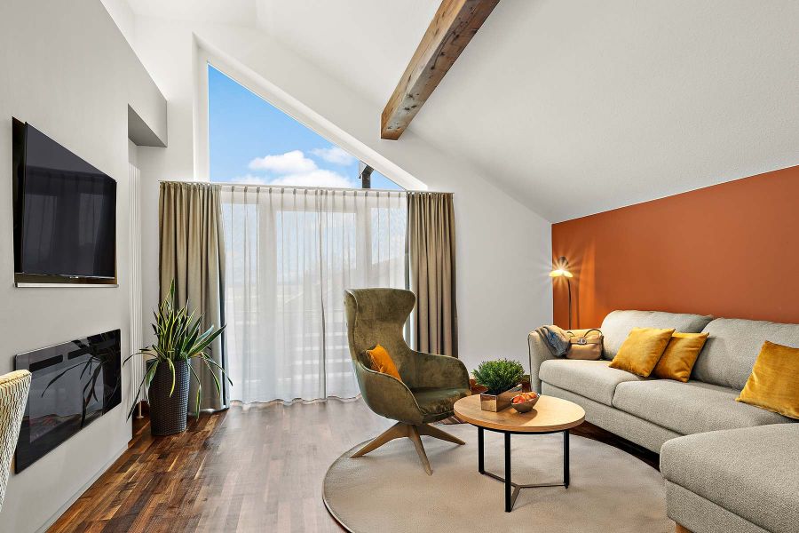 Wohnbereich im Zimmer Churfürst Komfort mit Dachschräge