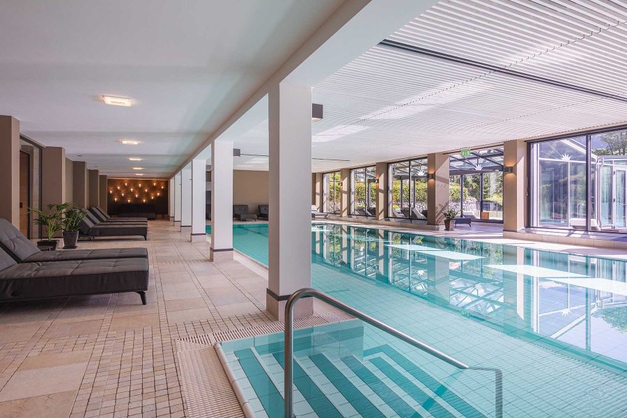 Innenpool im Lenkerhof Simmental