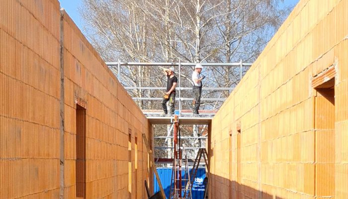 general contractor for hotel building construction