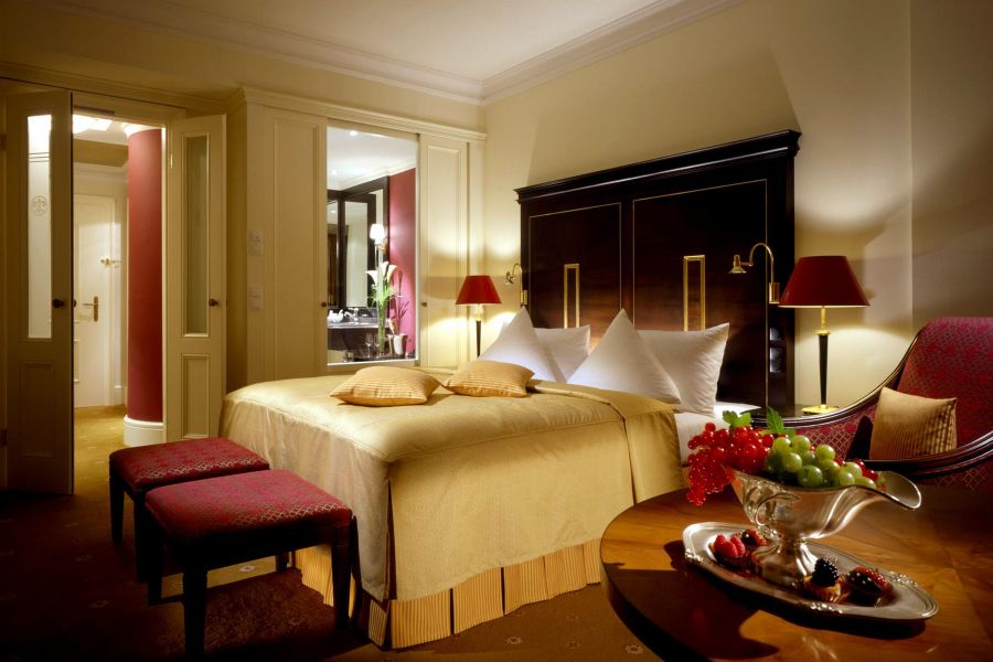 Ansicht Standardzimmer im Hotel Schloss Fuschl in Salzburg